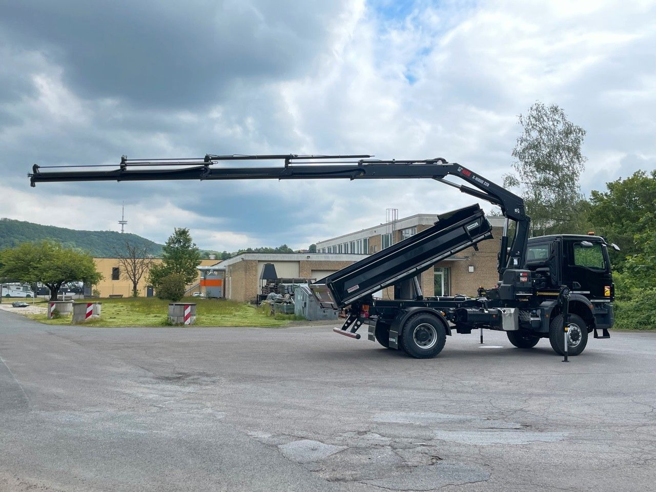 MAN TGM 18.320 4x4 Euro6e Hiab X Hiduo 228-4 - قلابات, شاحنة كرين: صور 2 MAN TGM 18.320 4x4 Euro6e Hiab X Hiduo 228-4 - قلابات, شاحنة كرين: صور 2