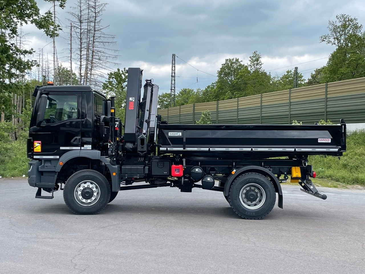 MAN TGM 18.320 4x4 Euro6e Hiab X Hiduo 228-4 - قلابات, شاحنة كرين: صور 4 MAN TGM 18.320 4x4 Euro6e Hiab X Hiduo 228-4 - قلابات, شاحنة كرين: صور 4