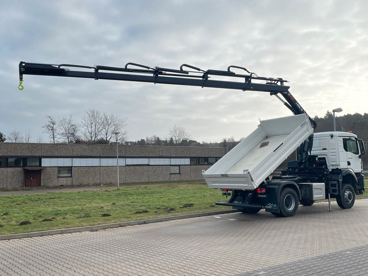 MAN TGS 18.400 TG3 4x4 Euro6e Hiab X-HiDuo 138DS-4 - قلابات, شاحنة كرين: صور 5 MAN TGS 18.400 TG3 4x4 Euro6e Hiab X-HiDuo 138DS-4 - قلابات, شاحنة كرين: صور 5