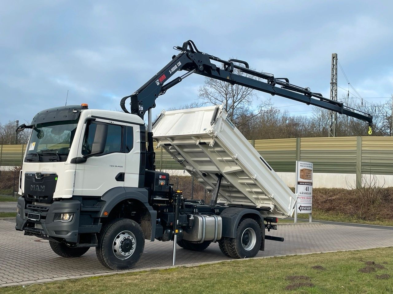 MAN TGS 18.400 TG3 4x4 Euro6e Hiab X-HiDuo 138DS-4 - قلابات, شاحنة كرين: صور 2 MAN TGS 18.400 TG3 4x4 Euro6e Hiab X-HiDuo 138DS-4 - قلابات, شاحنة كرين: صور 2