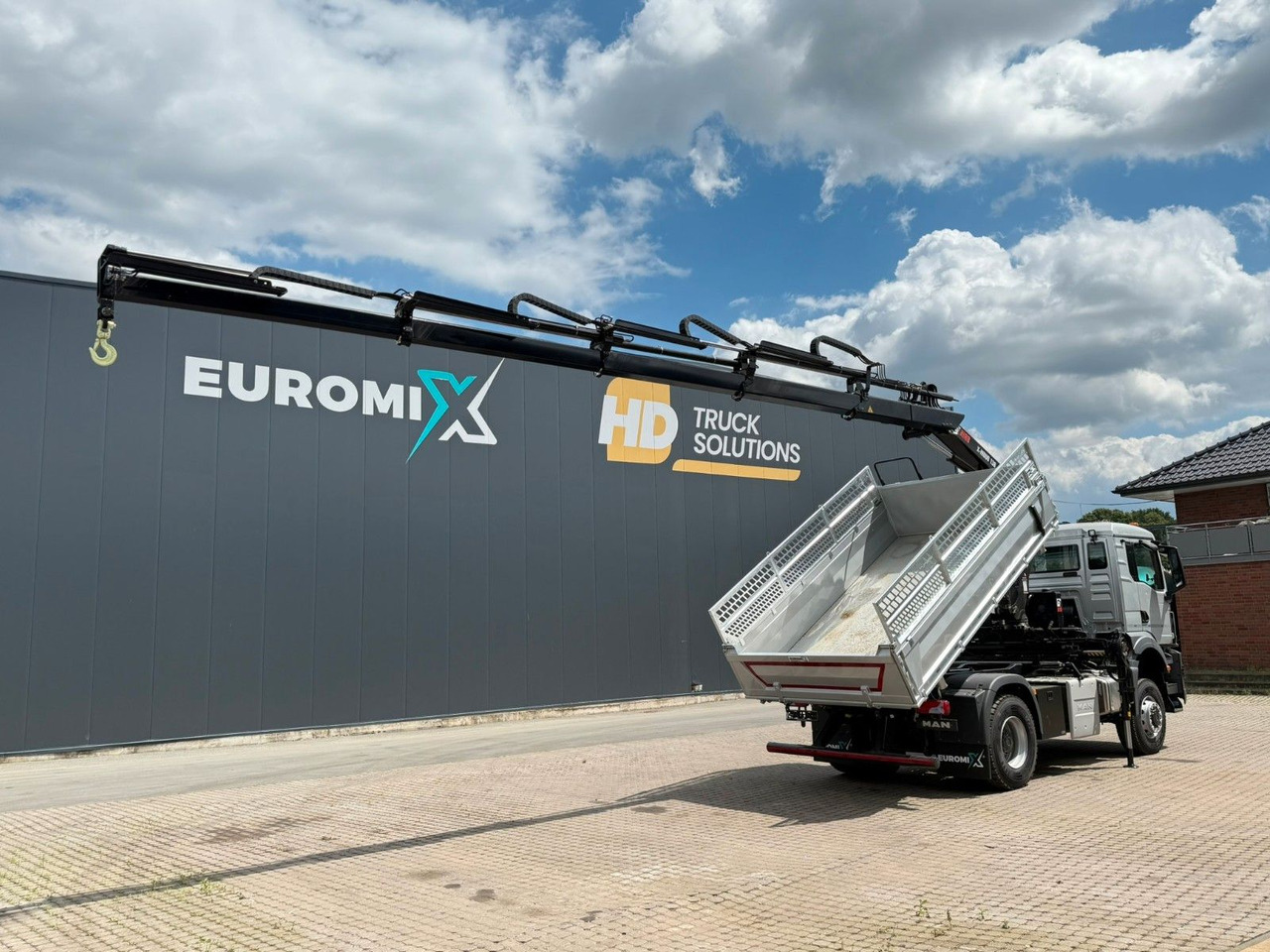 MAN TGS 18.400 TG3 4x4 Euro6e Hiab X-HiDuo 138DS-4 - قلابات, شاحنة كرين: صور 5 MAN TGS 18.400 TG3 4x4 Euro6e Hiab X-HiDuo 138DS-4 - قلابات, شاحنة كرين: صور 5