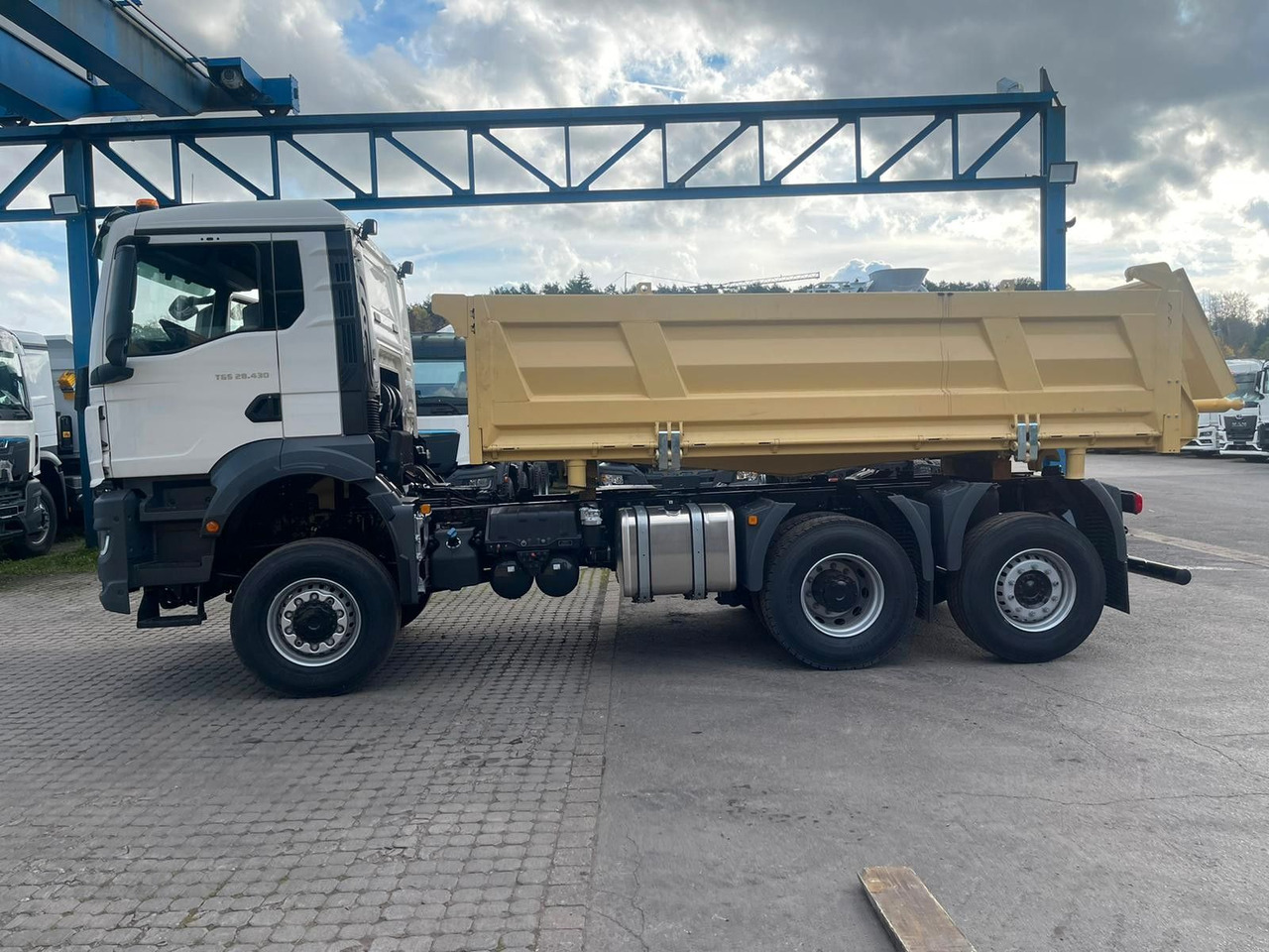 MAN TGS 28.440 6x4-4 / 3-Seiten- Kipper EuromixMTP - قلابات: صور 2 MAN TGS 28.440 6x4-4 / 3-Seiten- Kipper EuromixMTP - قلابات: صور 2