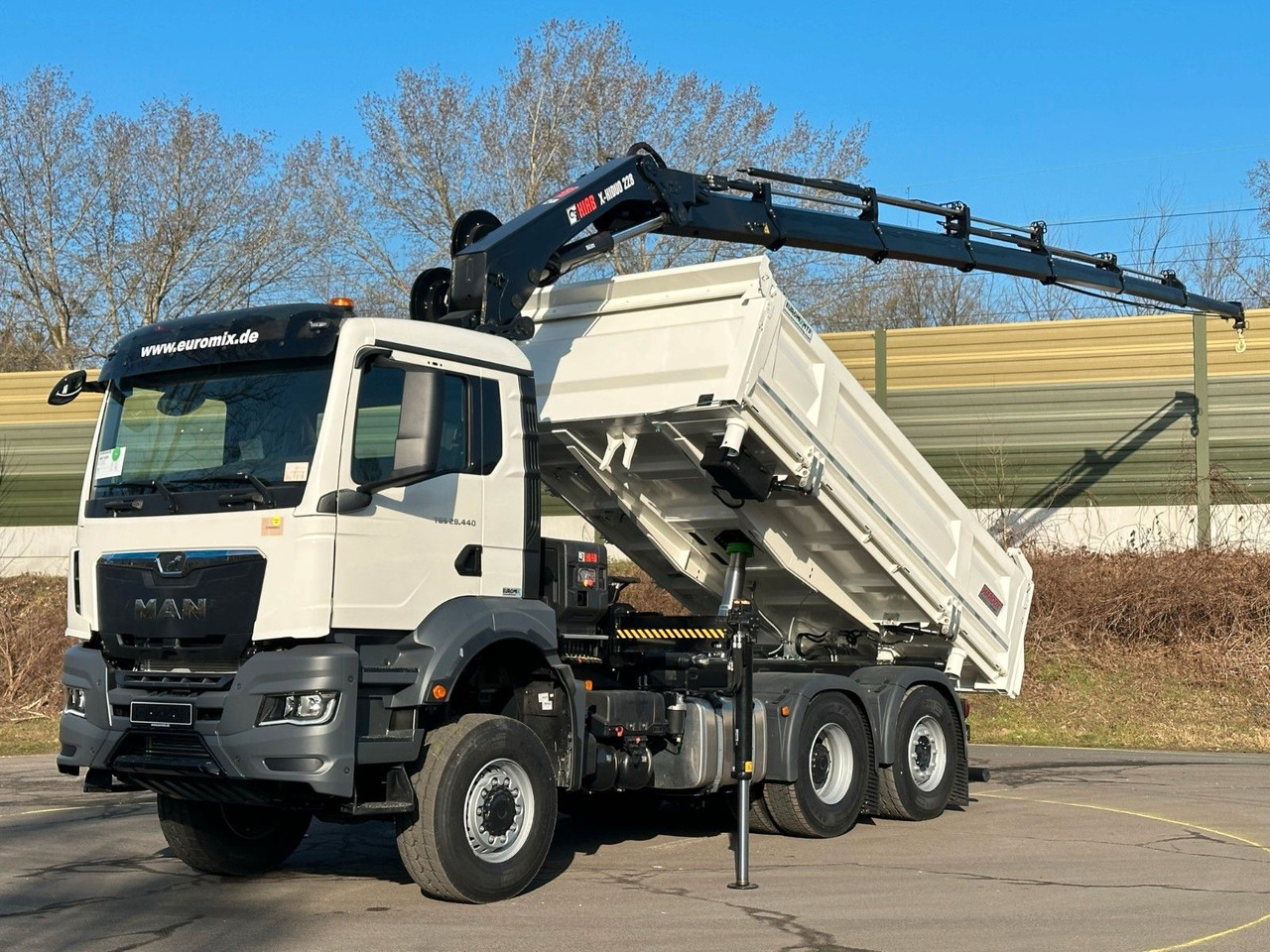 MAN TGS 28.440 6x4-4/3-Seiten- Kipper / Hiab 228-6 - قلابات, شاحنة كرين: صور 1 MAN TGS 28.440 6x4-4/3-Seiten- Kipper / Hiab 228-6 - قلابات, شاحنة كرين: صور 1
