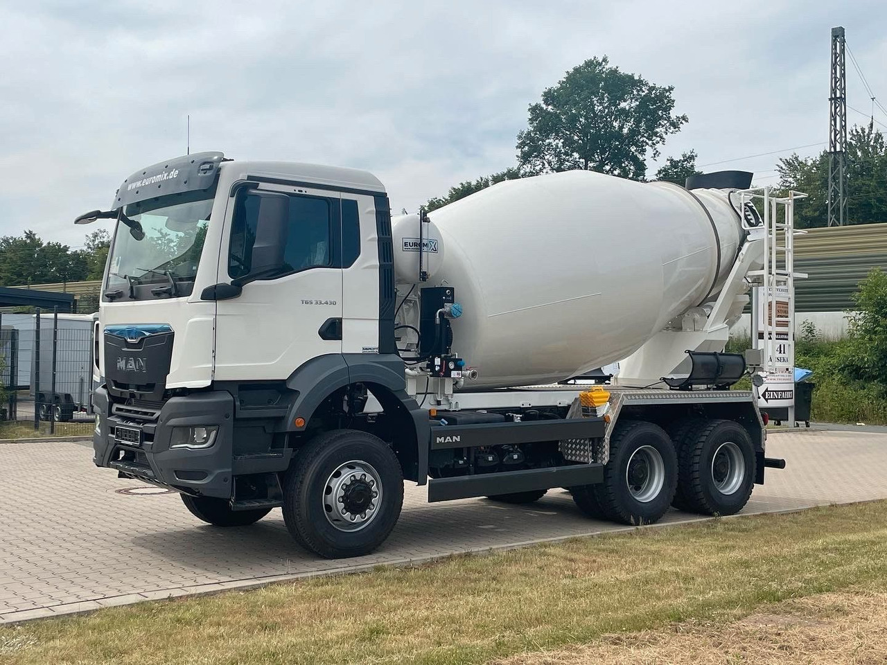 MAN TGS 33.440 6X4 / 6X6 /Euro6e EuromiX EM 8 - شاحنة خلاطة خرسانة: صور 2 MAN TGS 33.440 6X4 / 6X6 /Euro6e EuromiX EM 8 - شاحنة خلاطة خرسانة: صور 2