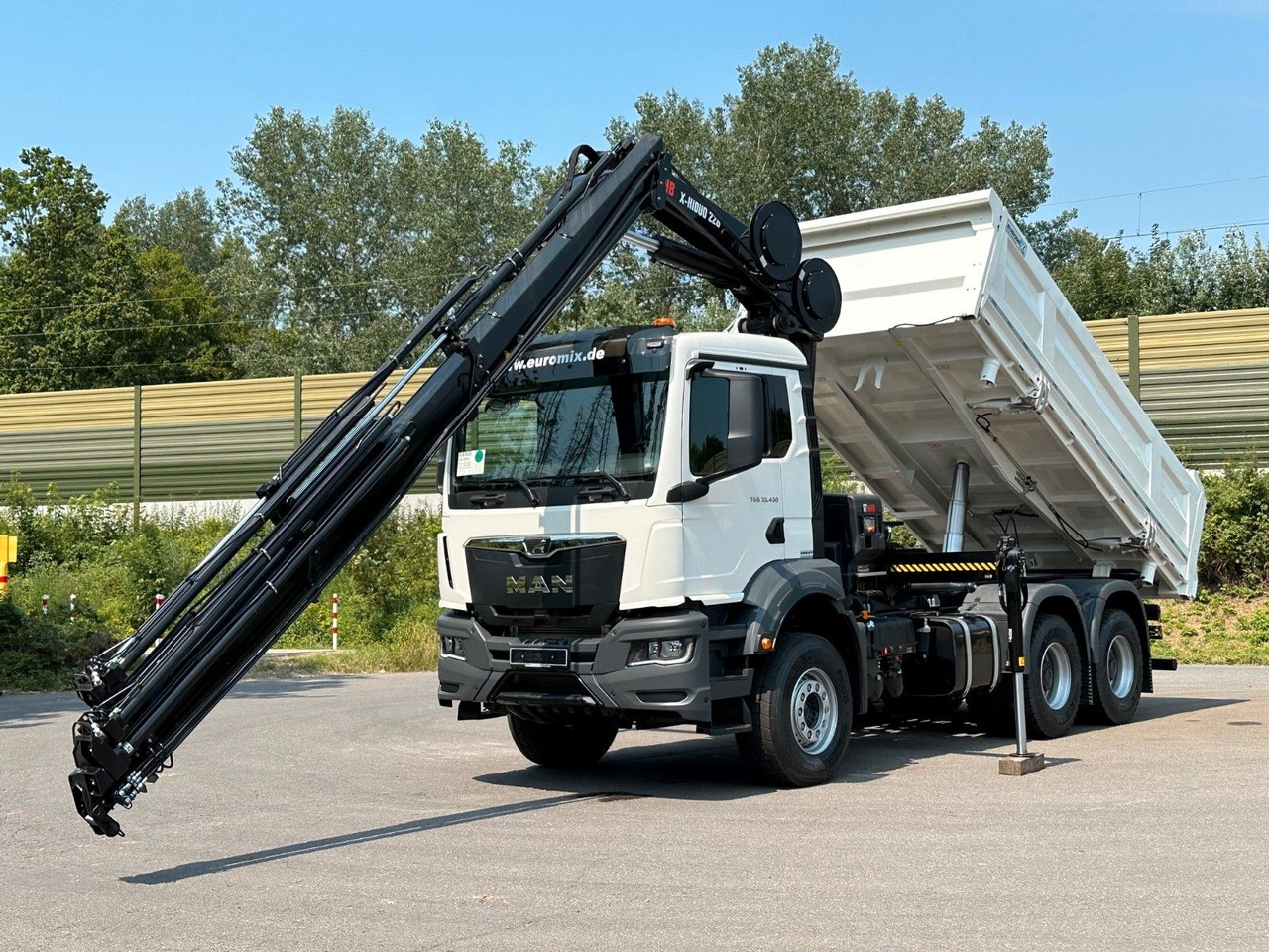 MAN TGS 33.440 6x4 /3-Seiten- Kipper / HIAB 228-6 - قلابات, شاحنة كرين: صور 3 MAN TGS 33.440 6x4 /3-Seiten- Kipper / HIAB 228-6 - قلابات, شاحنة كرين: صور 3