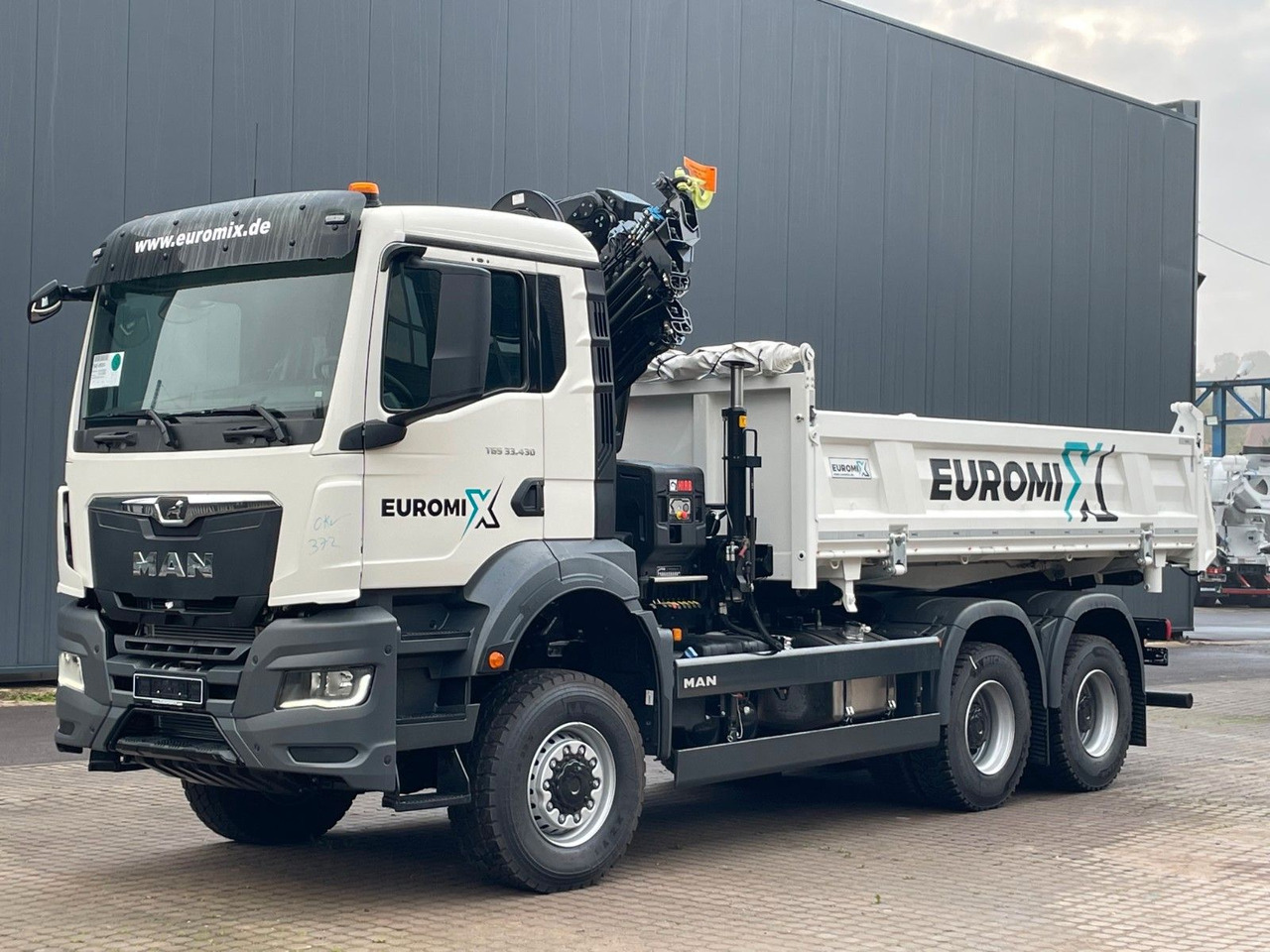 MAN TGS 33.440 6x6 /3-Seiten- Kipper / HIAB 228-6 - قلابات, شاحنة كرين: صور 3 MAN TGS 33.440 6x6 /3-Seiten- Kipper / HIAB 228-6 - قلابات, شاحنة كرين: صور 3