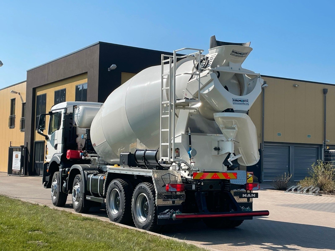 MAN TGS 35.520 8x4 /Euro6e EuromixMTP EM 10 L - شاحنة خلاطة خرسانة: صور 4 MAN TGS 35.520 8x4 /Euro6e EuromixMTP EM 10 L - شاحنة خلاطة خرسانة: صور 4