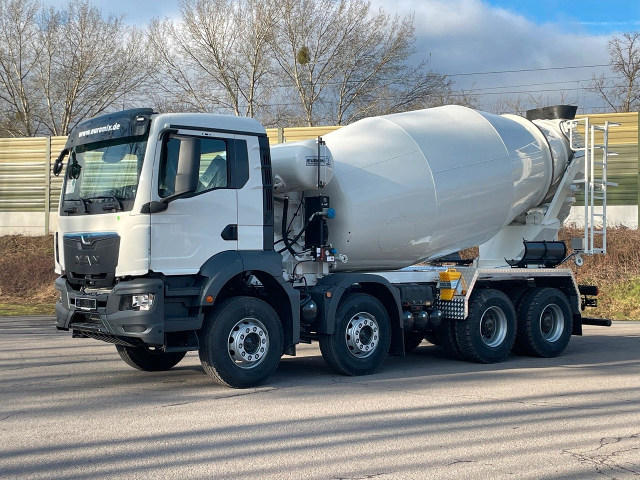 MAN TGS 41.400 8x4 / EuromixMTP EM 10m³ R / EURO 2 MAN TGS 41.400 8x4 / EuromixMTP EM 10m³ R / EURO 2 - شاحنة خلاطة خرسانة: صور 3 MAN TGS 41.400 8x4 / EuromixMTP EM 10m³ R / EURO 2 MAN TGS 41.400 8x4 / EuromixMTP EM 10m³ R / EURO 2 - شاحنة خلاطة خرسانة: صور 3