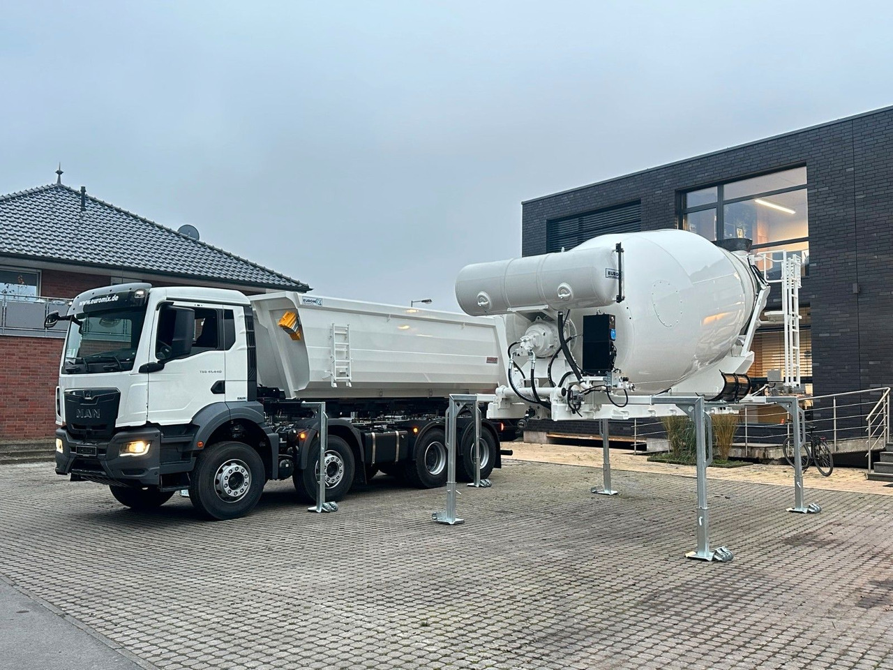 MAN TGS 41.480 8x4 WECHSELSYSTEM KIPPER+MISCHER - شاحنة خلاطة خرسانة: صور 3 MAN TGS 41.480 8x4 WECHSELSYSTEM KIPPER+MISCHER - شاحنة خلاطة خرسانة: صور 3