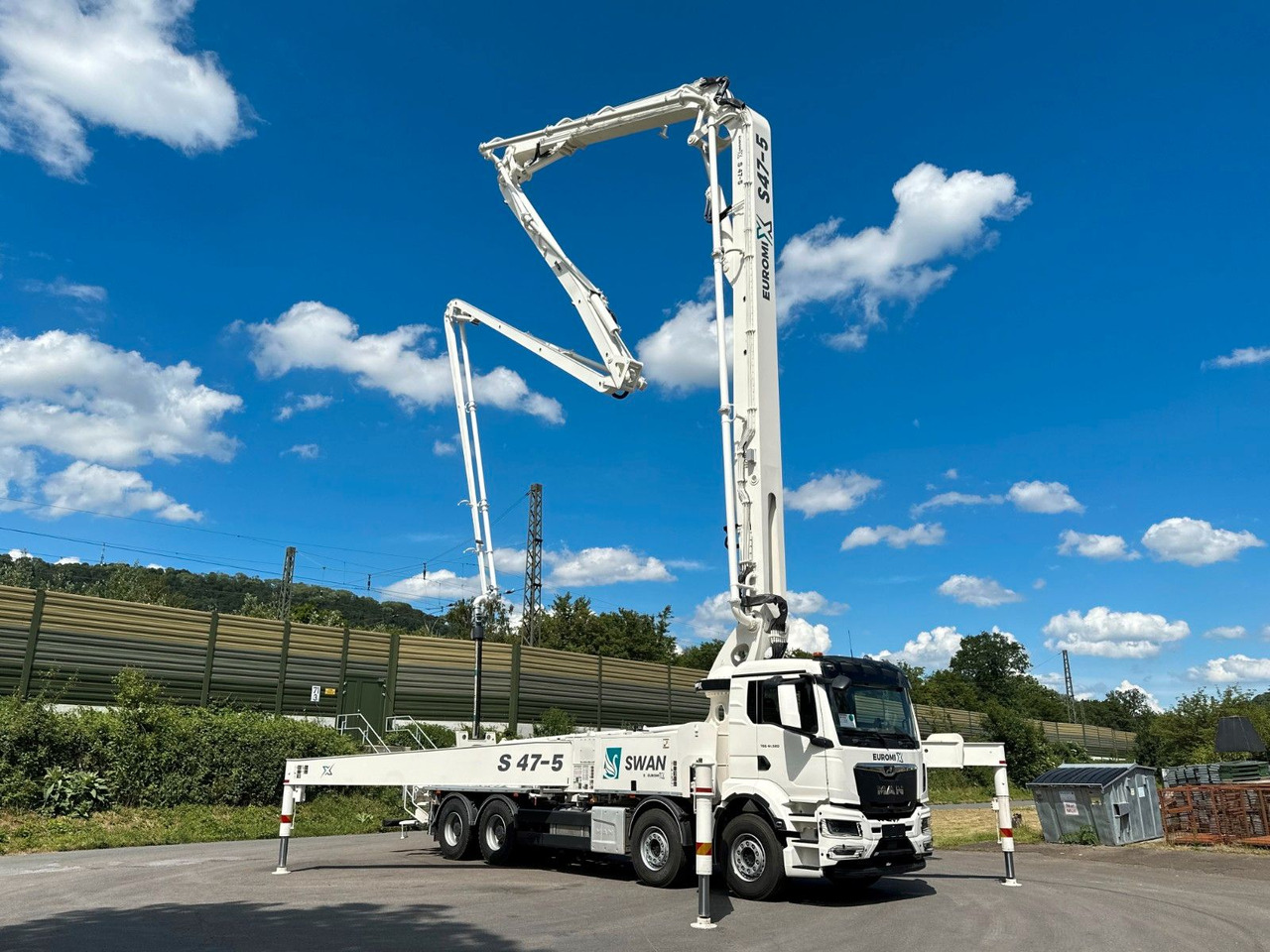 MAN TGS 41.520 8x4 SWAN TSP 47-5 160RZ ( 47m ) - شاحنة خلاطة خرسانة: صور 2 MAN TGS 41.520 8x4 SWAN TSP 47-5 160RZ ( 47m ) - شاحنة خلاطة خرسانة: صور 2