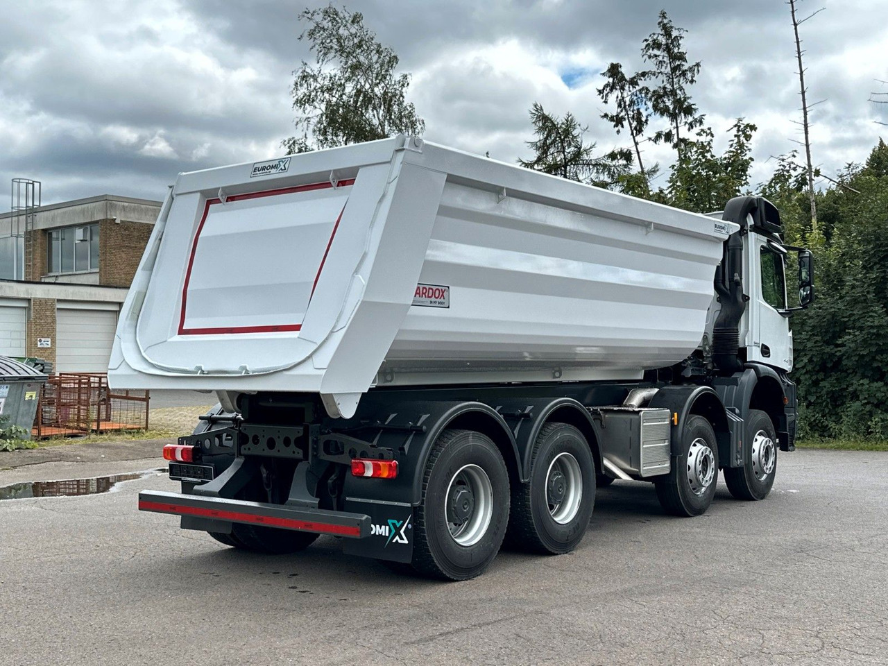 Mercedes-Benz 4142 8X4 Mulden- Kipper - EuromixMTP - قلابات: صور 5 Mercedes-Benz 4142 8X4 Mulden- Kipper - EuromixMTP - قلابات: صور 5
