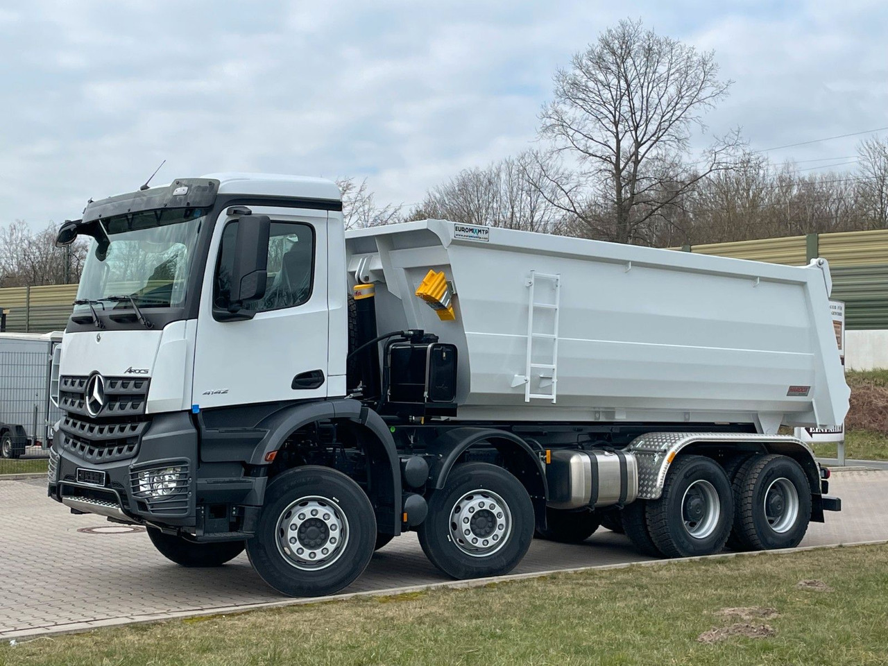 Mercedes-Benz 4142 8X4 Mulden- Kipper - EuromixMTP - شاحنات قابلة للفك شاحنة: صور 2 Mercedes-Benz 4142 8X4 Mulden- Kipper - EuromixMTP - شاحنات قابلة للفك شاحنة: صور 2