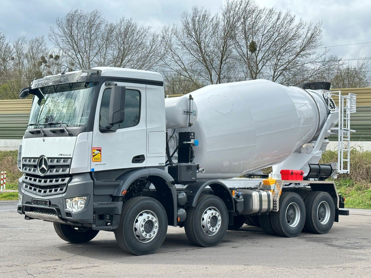 Mercedes-Benz 4145 8X4 EuromixMTP EM 10 Fahrmischer - شاحنة خلاطة خرسانة: صور 4 Mercedes-Benz 4145 8X4 EuromixMTP EM 10 Fahrmischer - شاحنة خلاطة خرسانة: صور 4
