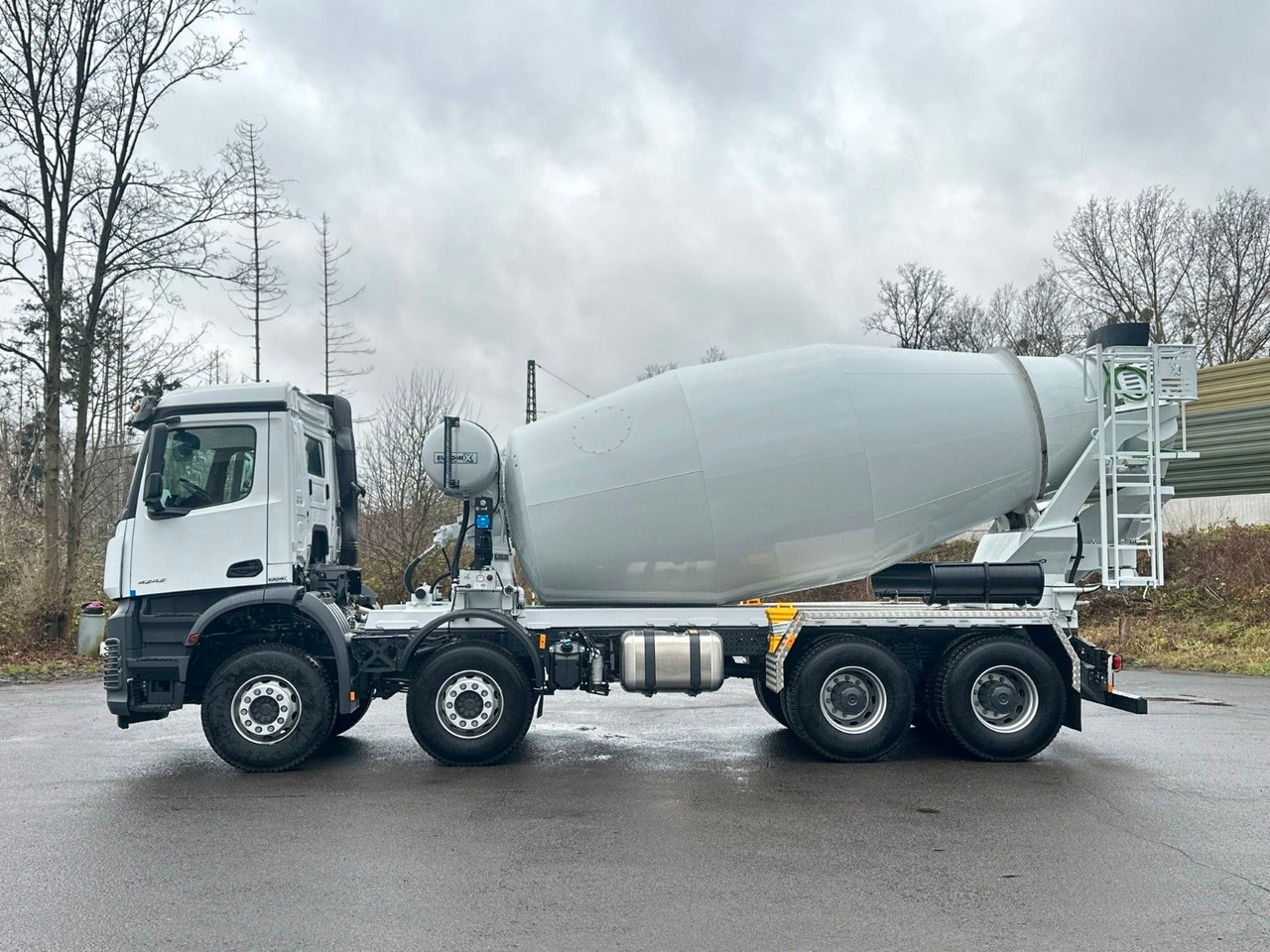 Mercedes-Benz AROCS 5 4242 8x4 Euro5 EuromixMTP EM 12m R - شاحنة خلاطة خرسانة: صور 4 Mercedes-Benz AROCS 5 4242 8x4 Euro5 EuromixMTP EM 12m R - شاحنة خلاطة خرسانة: صور 4