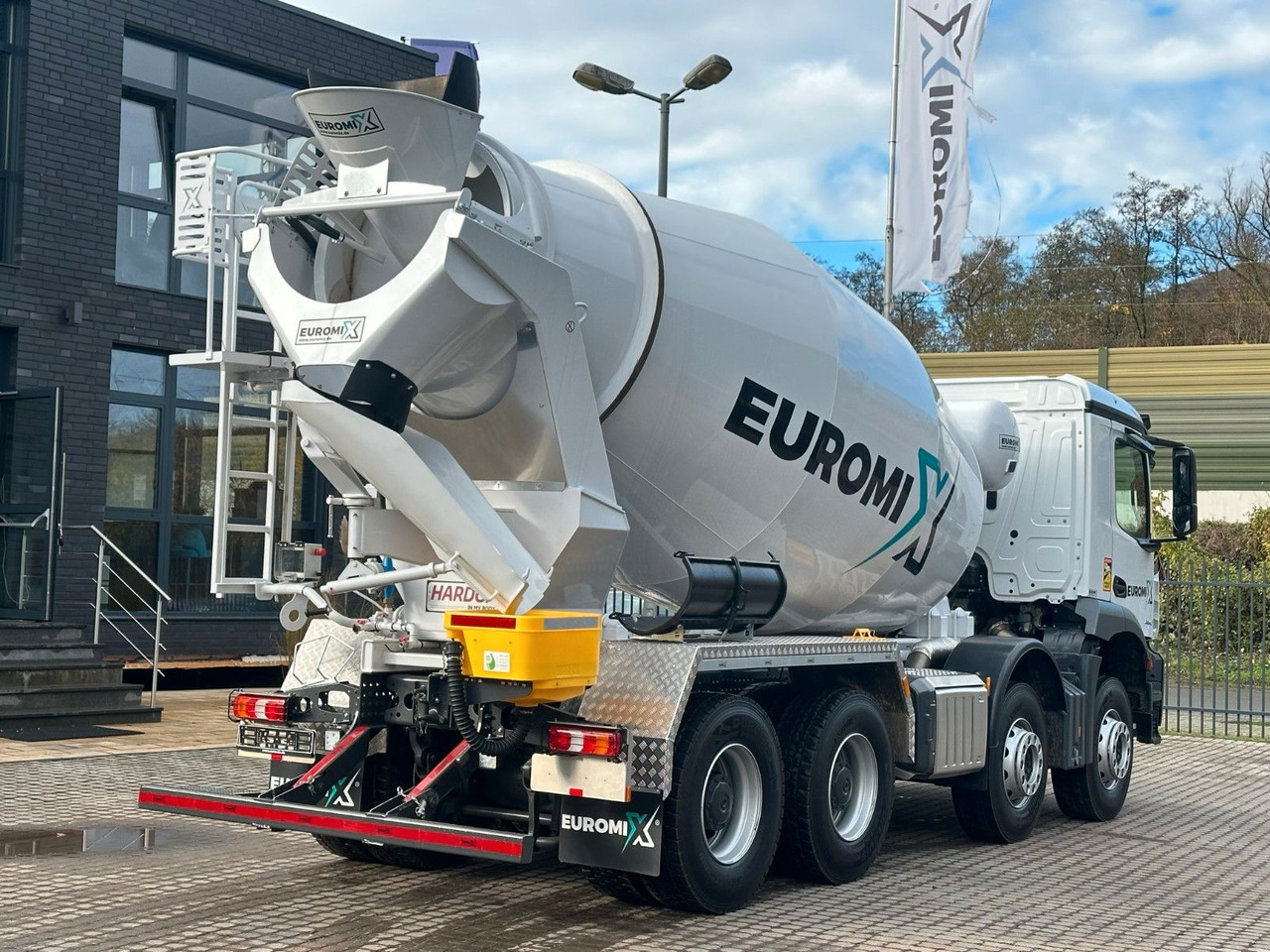 تأجير  Mercedes-Benz Arocs  5  3540 8x4 EURO 6e EuromixMTP EM 9  L Mercedes-Benz Arocs  5  3540 8x4 EURO 6e EuromixMTP EM 9  L: صور 6