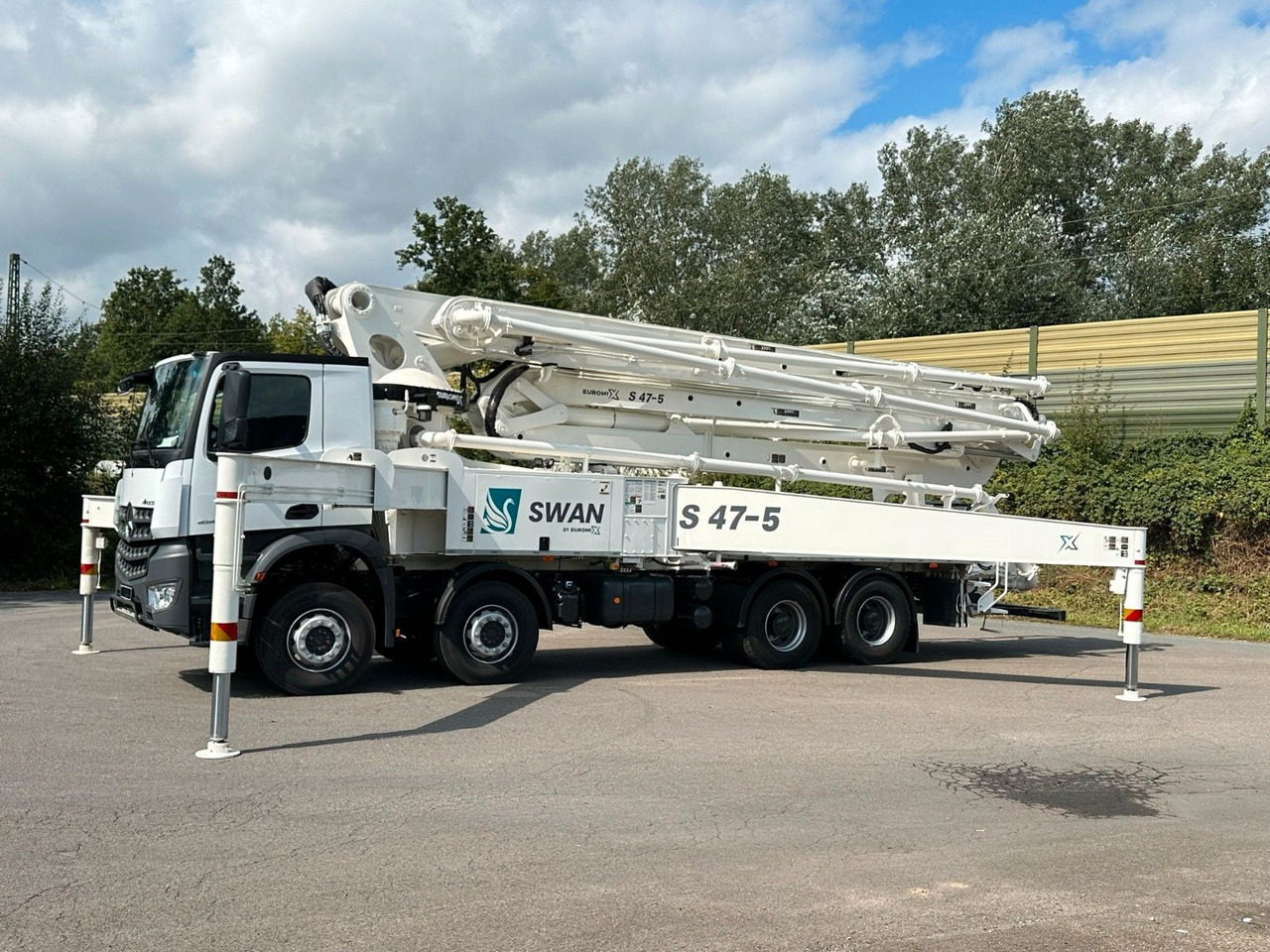 شاحنة خلاطة خرسانة Mercedes-Benz Arocs 5 4142  8x4 SWAN TSP 47-5 160RZ ( 47m ): صور 14