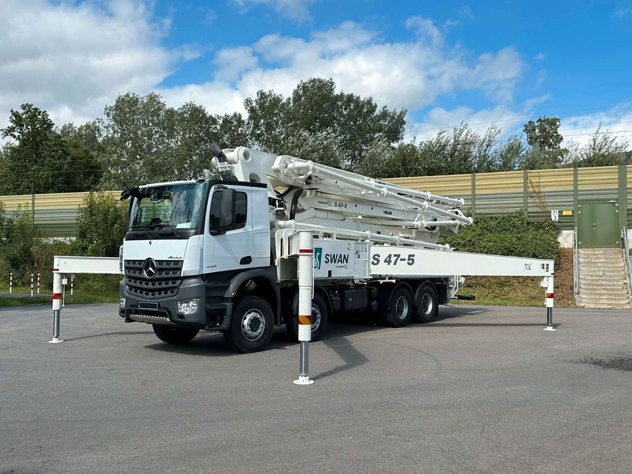 شاحنة خلاطة خرسانة Mercedes-Benz Arocs 5 4142  8x4 SWAN TSP 47-5 160RZ ( 47m ): صور 14