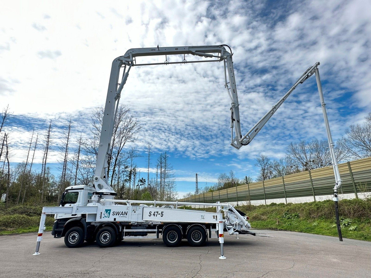 Mercedes-Benz Arocs 5 4542 8x4 SWAN TSP 47-5 160RZ ( 47m ) - مضخة خرسانة: صور 5 Mercedes-Benz Arocs 5 4542 8x4 SWAN TSP 47-5 160RZ ( 47m ) - مضخة خرسانة: صور 5