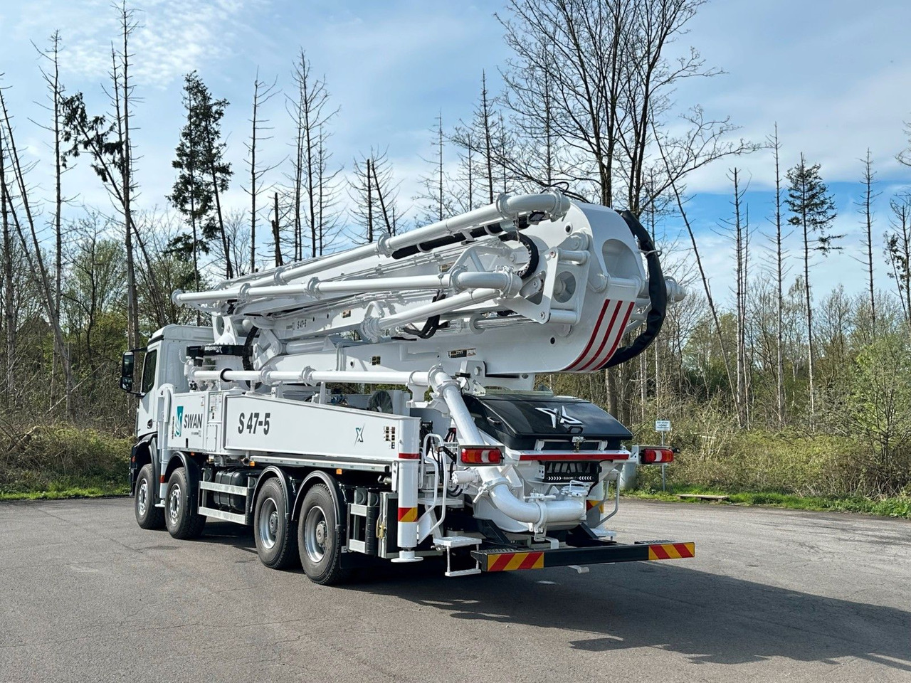 Mercedes-Benz Arocs 5 4542 8x4 SWAN TSP 47-5 160RZ ( 47m ) - شاحنة خلاطة خرسانة: صور 4 Mercedes-Benz Arocs 5 4542 8x4 SWAN TSP 47-5 160RZ ( 47m ) - شاحنة خلاطة خرسانة: صور 4