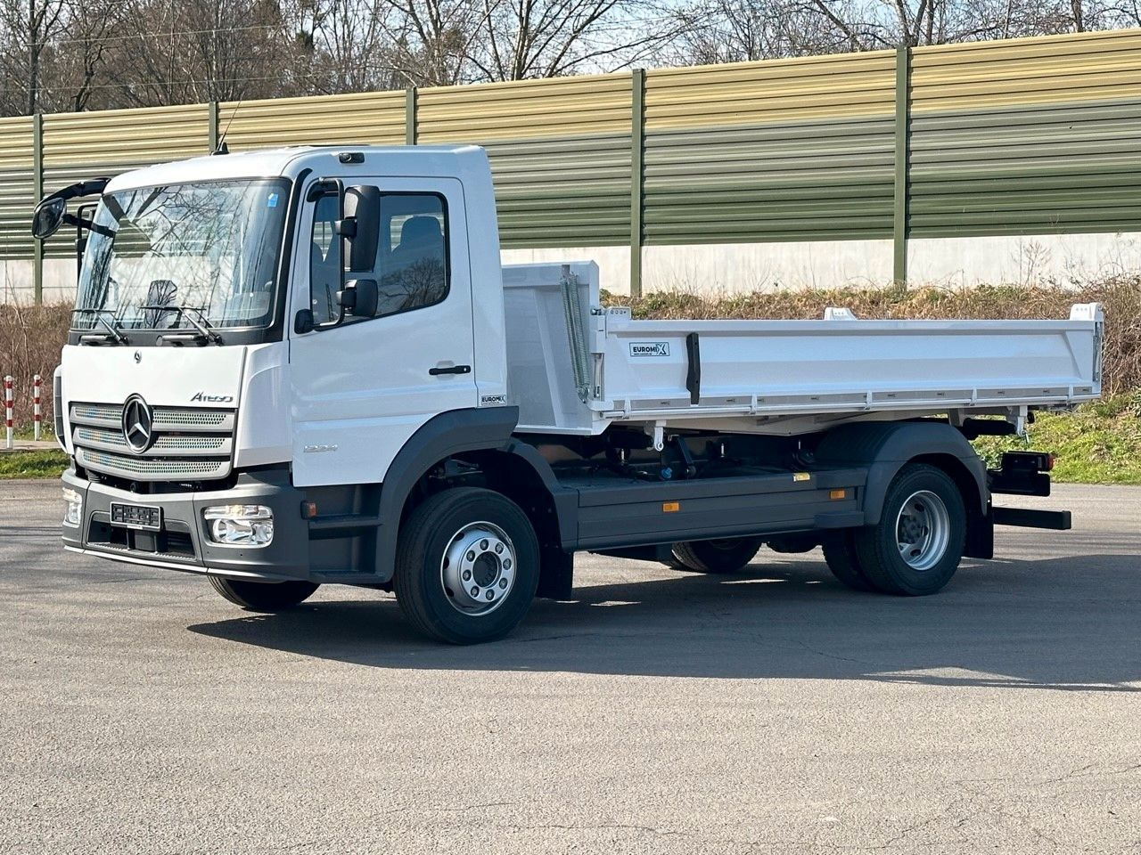 Mercedes-Benz Atego 1224 K EuromixMTP 3-Seiten-Kipper - قلابات: صور 3 Mercedes-Benz Atego 1224 K EuromixMTP 3-Seiten-Kipper - قلابات: صور 3