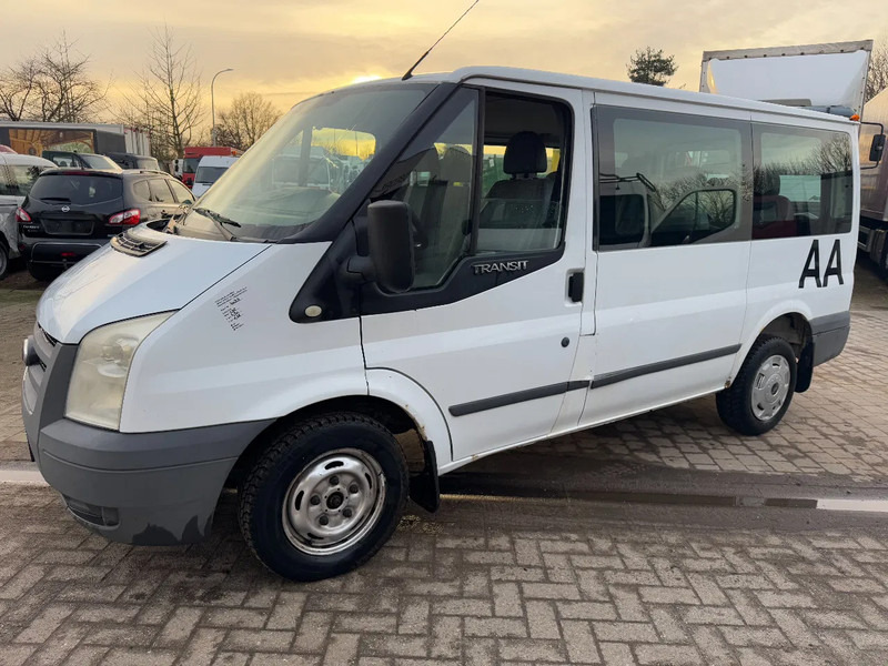 Ford **9PLACES-9SEATS** - صغيرة, ميكروباص: صور 1 Ford **9PLACES-9SEATS** - صغيرة, ميكروباص: صور 1