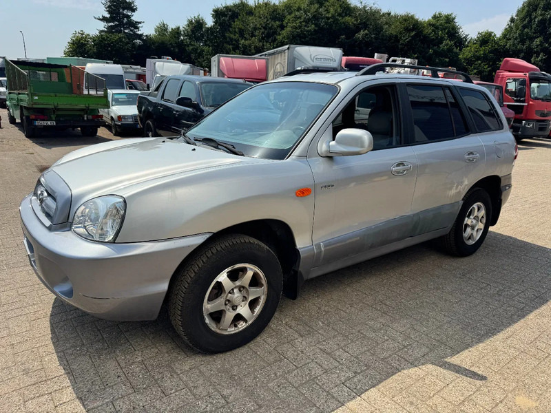 Hyundai Santa Fe **97000KM ONLY** - سيارة دفع رباعي: صور 1 Hyundai Santa Fe **97000KM ONLY** - سيارة دفع رباعي: صور 1