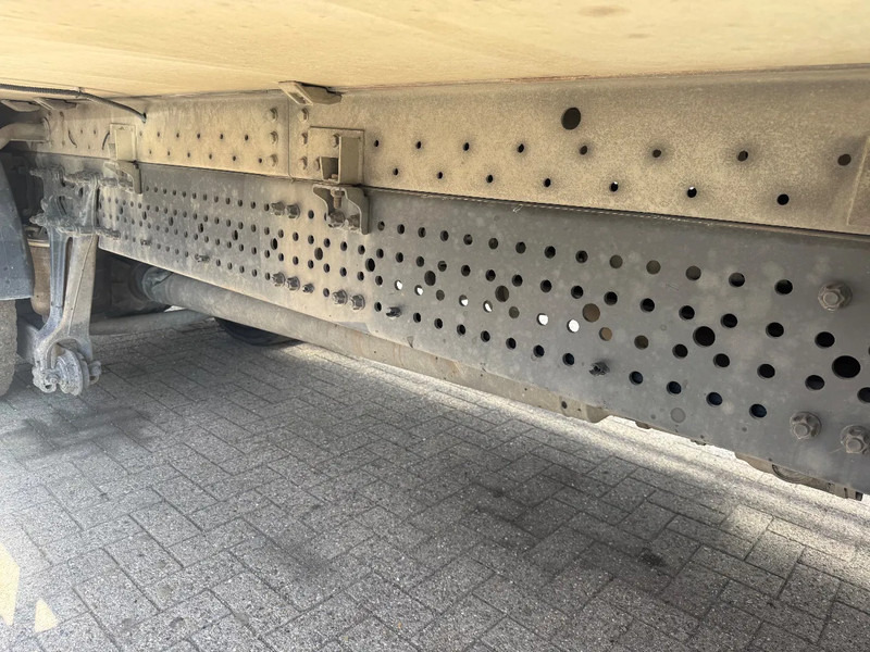 Mercedes-Benz Antos 1827 **BLUETEC 6-FRENCH TRUCK-8,70L BOX** - مبردة شاحنة: صور 5 Mercedes-Benz Antos 1827 **BLUETEC 6-FRENCH TRUCK-8,70L BOX** - مبردة شاحنة: صور 5