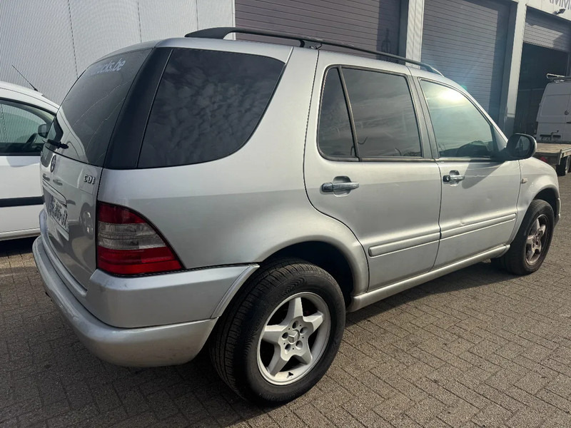 Mercedes-Benz M-Klasse ML **270CDI-AIRCO-FRENCH CAR** - سيارة دفع رباعي: صور 4 Mercedes-Benz M-Klasse ML **270CDI-AIRCO-FRENCH CAR** - سيارة دفع رباعي: صور 4