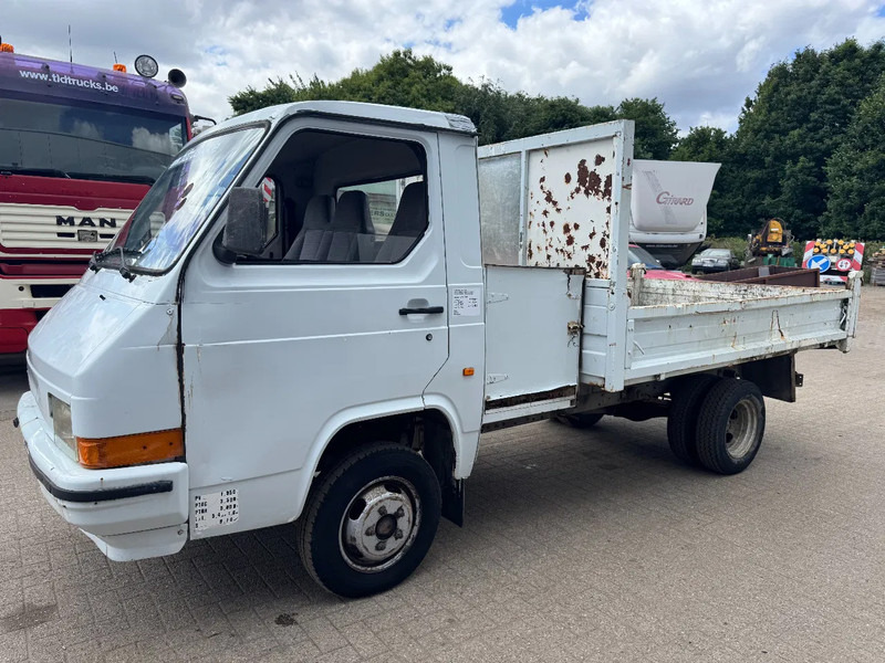 Nissan Trade **TIPPER/BENNE** - قلاب صغير: صور 1 Nissan Trade **TIPPER/BENNE** - قلاب صغير: صور 1