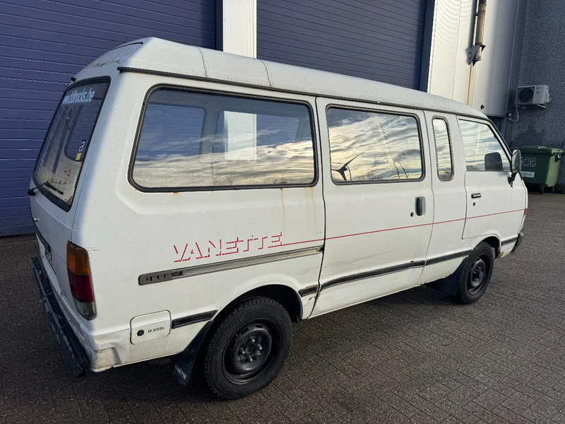 Nissan Vanette **DIESEL-FRANCH ORIGINE** - فان المدمجة: صور 4 Nissan Vanette **DIESEL-FRANCH ORIGINE** - فان المدمجة: صور 4