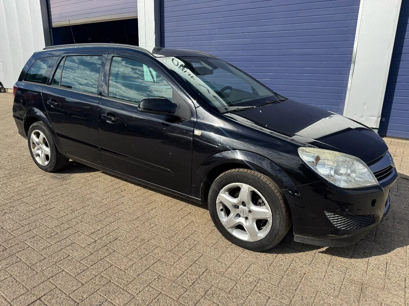 Opel Astra **1700CDTI-AIRCO-EURO 4** - سيارة: صور 1 Opel Astra **1700CDTI-AIRCO-EURO 4** - سيارة: صور 1