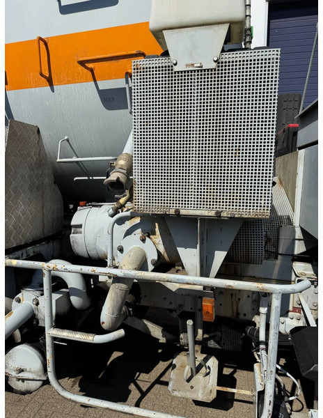 Renault G270 Manager **VIDANGEUR-VACUMTRUCK** - فراغ شاحنة: صور 4 Renault G270 Manager **VIDANGEUR-VACUMTRUCK** - فراغ شاحنة: صور 4