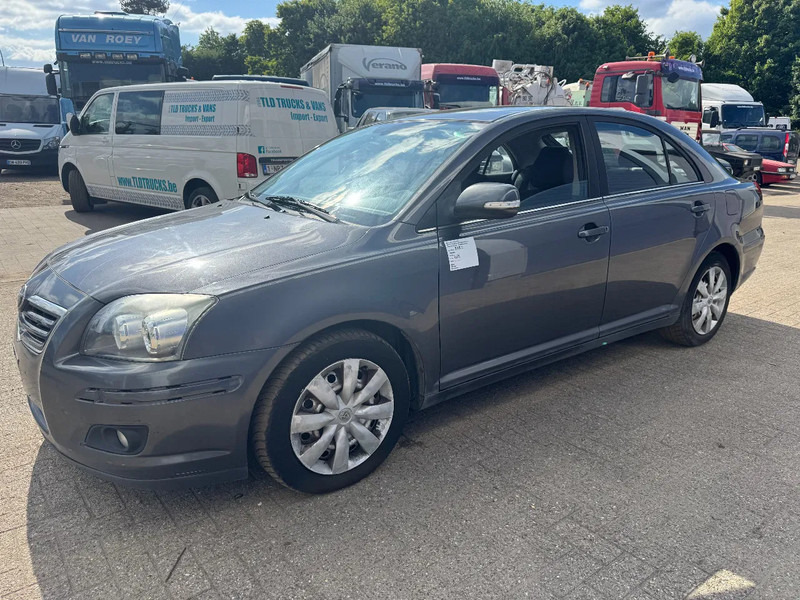 Toyota Avensis **DIESEL-AIRCO** - سيارة: صور 1 Toyota Avensis **DIESEL-AIRCO** - سيارة: صور 1
