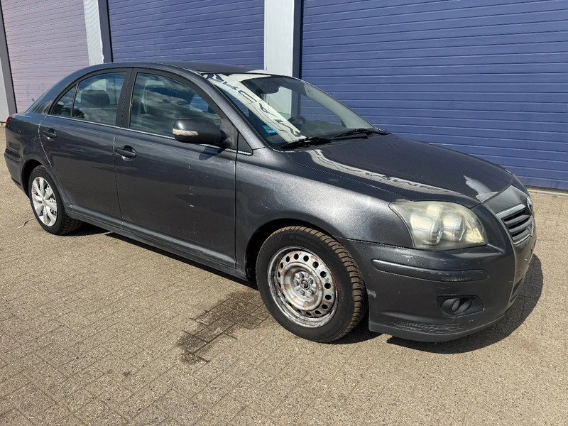 Toyota Avensis **DIESEL-AIRCO** - سيارة: صور 3 Toyota Avensis **DIESEL-AIRCO** - سيارة: صور 3