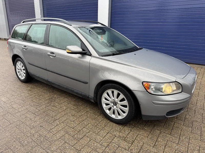 Volvo V50 **AIRCO-BELGIAN CAR** - سيارة: صور 1 Volvo V50 **AIRCO-BELGIAN CAR** - سيارة: صور 1