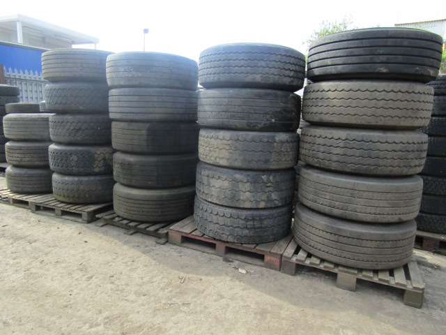385 SUPER SINGLE TRAILER WHEEL AND TYRE IDEAL FOR EXPORT OR OFF ROAD USE 40 AVAILABLE - الإطارات - شاحنة: صور 1 385 SUPER SINGLE TRAILER WHEEL AND TYRE IDEAL FOR EXPORT OR OFF ROAD USE 40 AVAILABLE - الإطارات - شاحنة: صور 1