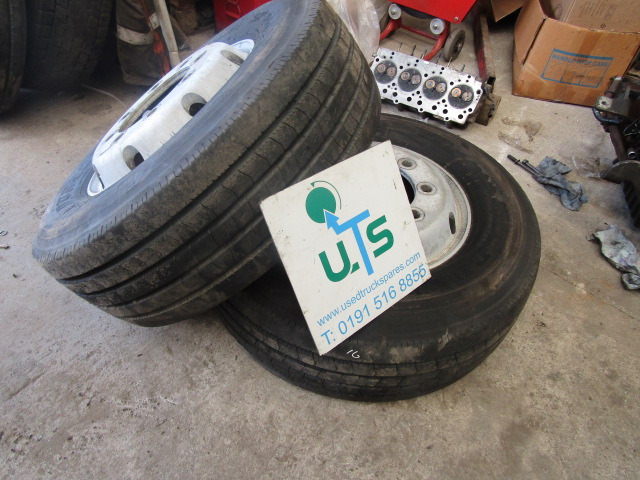ALCOA ALLOYS (2) 285/70/19.5 STEER DUNLOP 2012 10/12MM TREAD 30MM HOLES - الإطارات - شاحنة: صور 3 ALCOA ALLOYS (2) 285/70/19.5 STEER DUNLOP 2012 10/12MM TREAD 30MM HOLES - الإطارات - شاحنة: صور 3