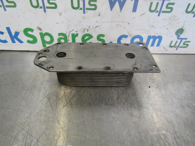 CUMMINS 6 CTA C SERIES OIL COOLER P/NO 8547583 - المحرك و قطع الغيار - شاحنة: صور 1 CUMMINS 6 CTA C SERIES OIL COOLER P/NO 8547583 - المحرك و قطع الغيار - شاحنة: صور 1
