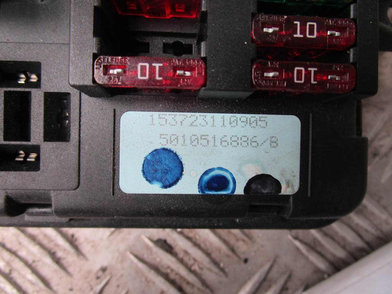 DAF CF 65 FUSEBOARD P/NO 153723110905 - النظام الكهربائي - شاحنة: صور 2 DAF CF 65 FUSEBOARD P/NO 153723110905 - النظام الكهربائي - شاحنة: صور 2