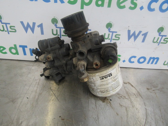 DAF LF 220 ‘KNORR BREMSE’ AIR DRYER P/NO K048309/AE4563 - الكابينة والداخلية - شاحنة: صور 1 DAF LF 220 ‘KNORR BREMSE’ AIR DRYER P/NO K048309/AE4563 - الكابينة والداخلية - شاحنة: صور 1