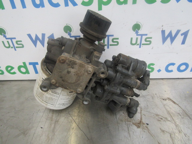 DAF LF 220 ‘KNORR BREMSE’ AIR DRYER P/NO K048309/AE4563 - الكابينة والداخلية - شاحنة: صور 2 DAF LF 220 ‘KNORR BREMSE’ AIR DRYER P/NO K048309/AE4563 - الكابينة والداخلية - شاحنة: صور 2