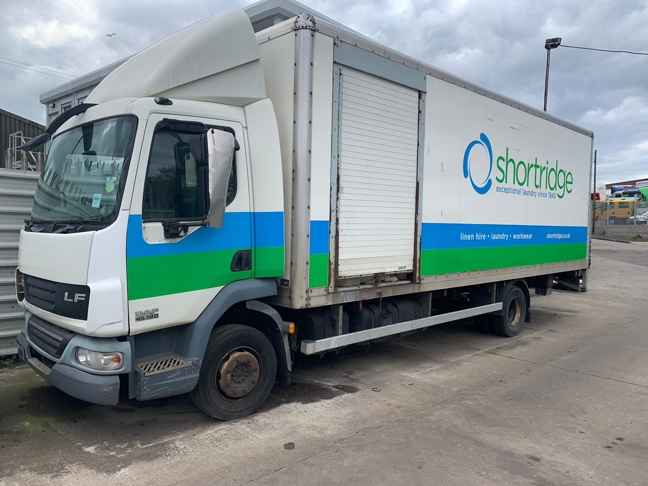 DAF LF 45 160 2011 BREAKING - شاحنة: صور 1 DAF LF 45 160 2011 BREAKING - شاحنة: صور 1