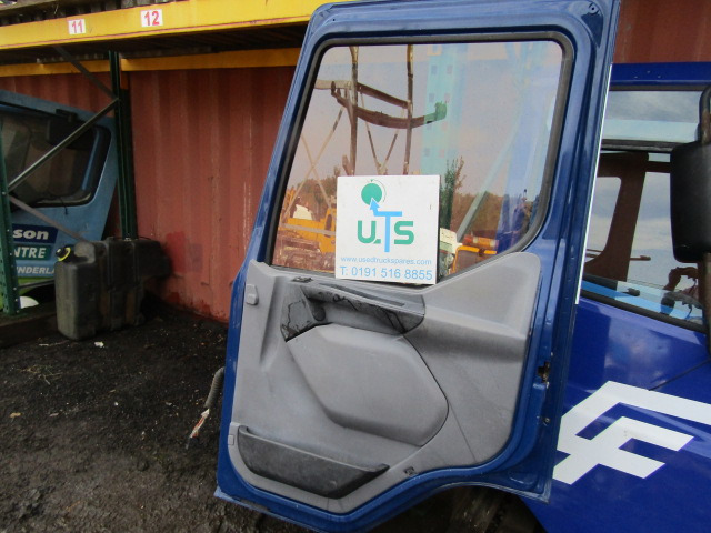 DAF LF 45/55 OFFSIDE (DRIVER) COMPLETE DOOR - الكابينة والداخلية - شاحنة: صور 3 DAF LF 45/55 OFFSIDE (DRIVER) COMPLETE DOOR - الكابينة والداخلية - شاحنة: صور 3