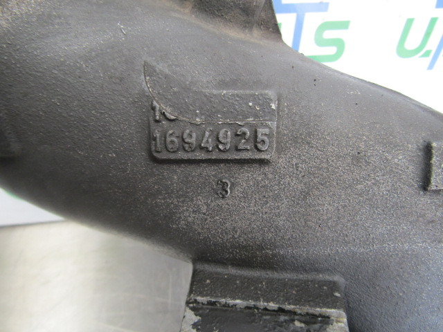 DAF XF 105 460 (MX340SI) AIR INTAKE PIPE P/NO 1694925 - المحرك و قطع الغيار - شاحنة: صور 3 DAF XF 105 460 (MX340SI) AIR INTAKE PIPE P/NO 1694925 - المحرك و قطع الغيار - شاحنة: صور 3