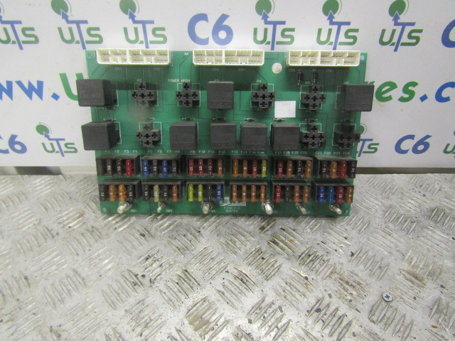 ERF ECX FUSEBOARD P/NO 414022-2 - النظام الكهربائي - شاحنة: صور 1 ERF ECX FUSEBOARD P/NO 414022-2 - النظام الكهربائي - شاحنة: صور 1
