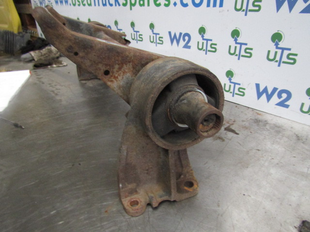 HINO 300 SERIES FRONT CAB MOUNTINGS AND TORSION BAR - الكابينة والداخلية - شاحنة: صور 2 HINO 300 SERIES FRONT CAB MOUNTINGS AND TORSION BAR - الكابينة والداخلية - شاحنة: صور 2