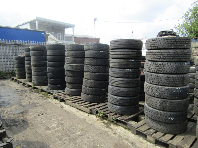 ISUZU N75 215/75/17.5 WHEELS AND TYRES 100 AVAILABLE FROM £50-100 - الإطارات - شاحنة: صور 2 ISUZU N75 215/75/17.5 WHEELS AND TYRES 100 AVAILABLE FROM £50-100 - الإطارات - شاحنة: صور 2