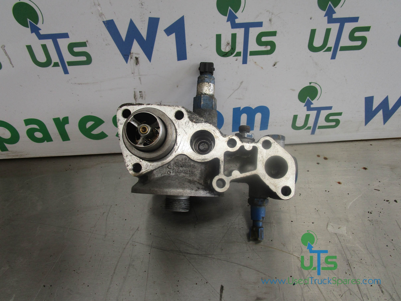 IVECO CURSOR 8 OIL FILTER HOUSING P/NO 504070785 - المحرك و قطع الغيار - شاحنة: صور 1 IVECO CURSOR 8 OIL FILTER HOUSING P/NO 504070785 - المحرك و قطع الغيار - شاحنة: صور 1