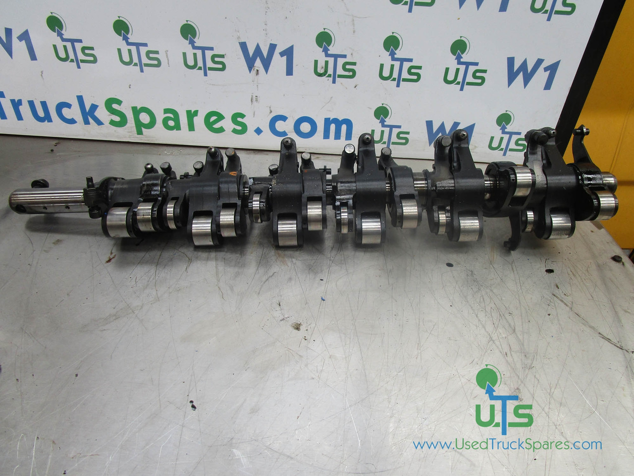IVECO CURSOR 8 ROCKER SHAFT - المحرك و قطع الغيار - شاحنة: صور 1 IVECO CURSOR 8 ROCKER SHAFT - المحرك و قطع الغيار - شاحنة: صور 1