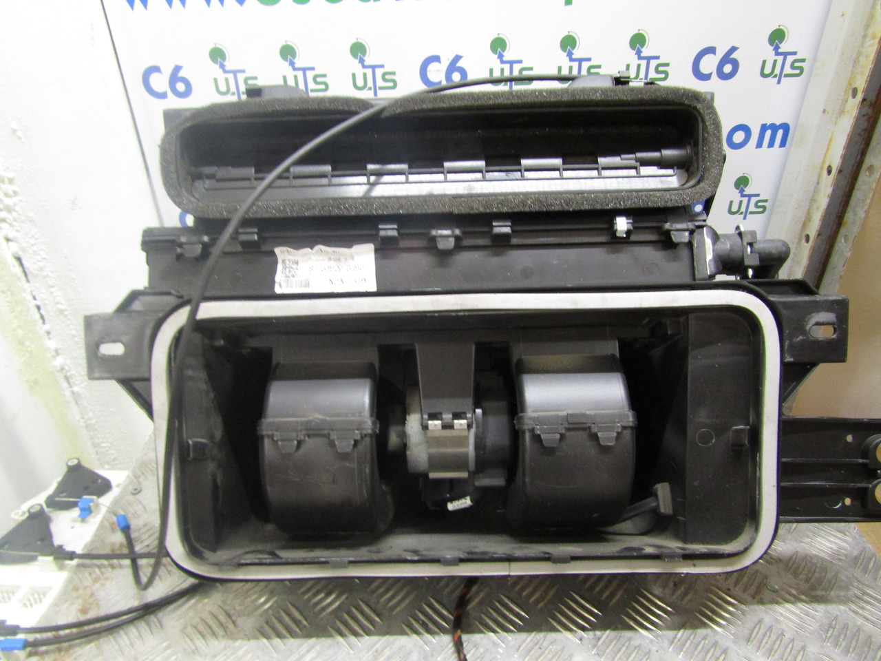 MAN TGL / TGM COMPLETE HEATER MATRIX 81.61900.6390 - الكابينة والداخلية - شاحنة: صور 1 MAN TGL / TGM COMPLETE HEATER MATRIX 81.61900.6390 - الكابينة والداخلية - شاحنة: صور 1